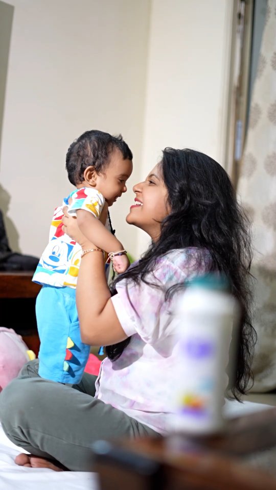 Instagram post by @coffeecoosnclicks for Himalaya Babycare. Caption reads: #ad Share this with every new mom out there!....