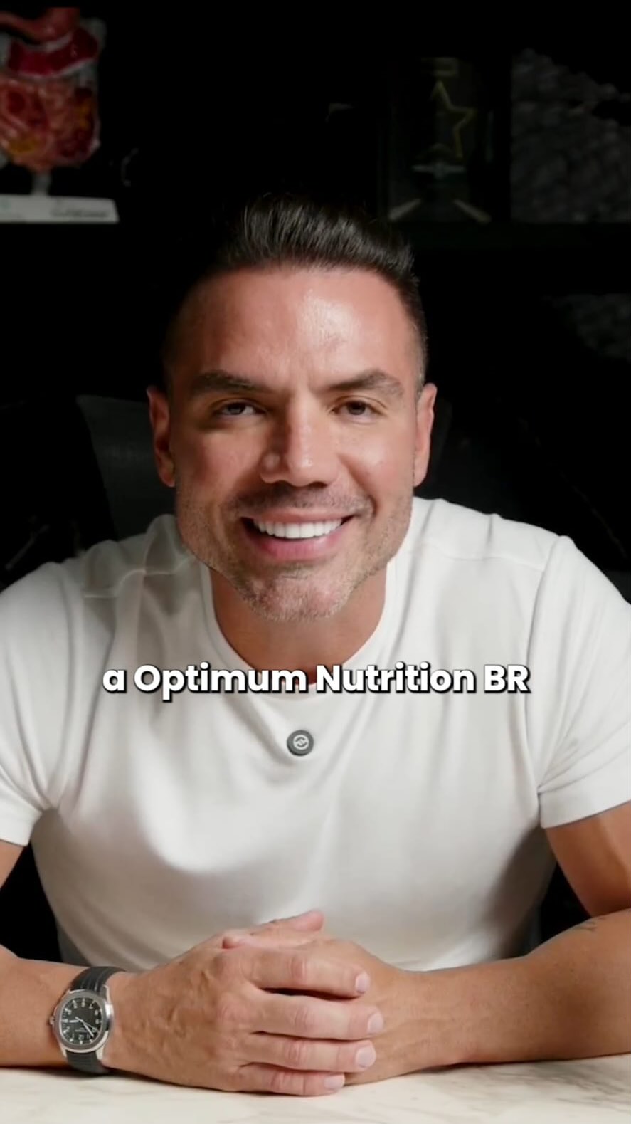 Instagram post by @danielcoimbranutri for Optimum Nutrition. Caption reads: Quer ganhar massa muscular de verdade? Então....