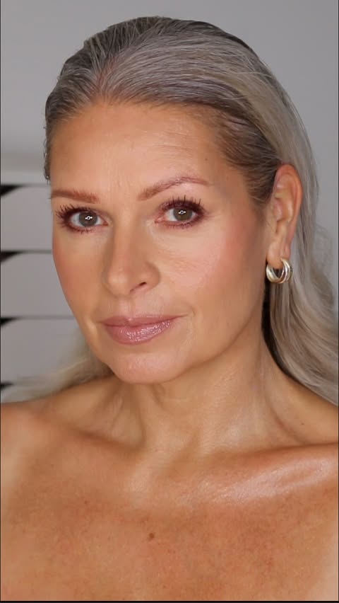 Instagram post by @mamacobeauty for CATRICE Cosmetics. Caption reads: 𝘞𝘦𝘳𝘣𝘶𝘯𝘨/𝘶𝘯𝘣𝘦𝘻𝘢𝘩𝘭𝘵 Make-up....