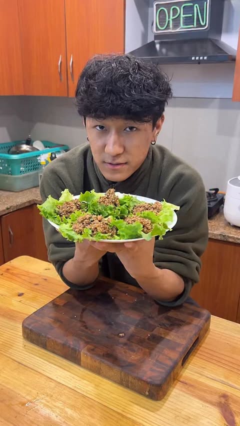 Instagram post by @cookwithingsel for Licious. Caption reads: POV: when he can cook and cares about what goes....