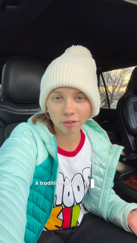 Instagram post by @glutenfreerunner06 for KIND Snacks. Caption reads: Spreading a little holiday KINDness with one of my....