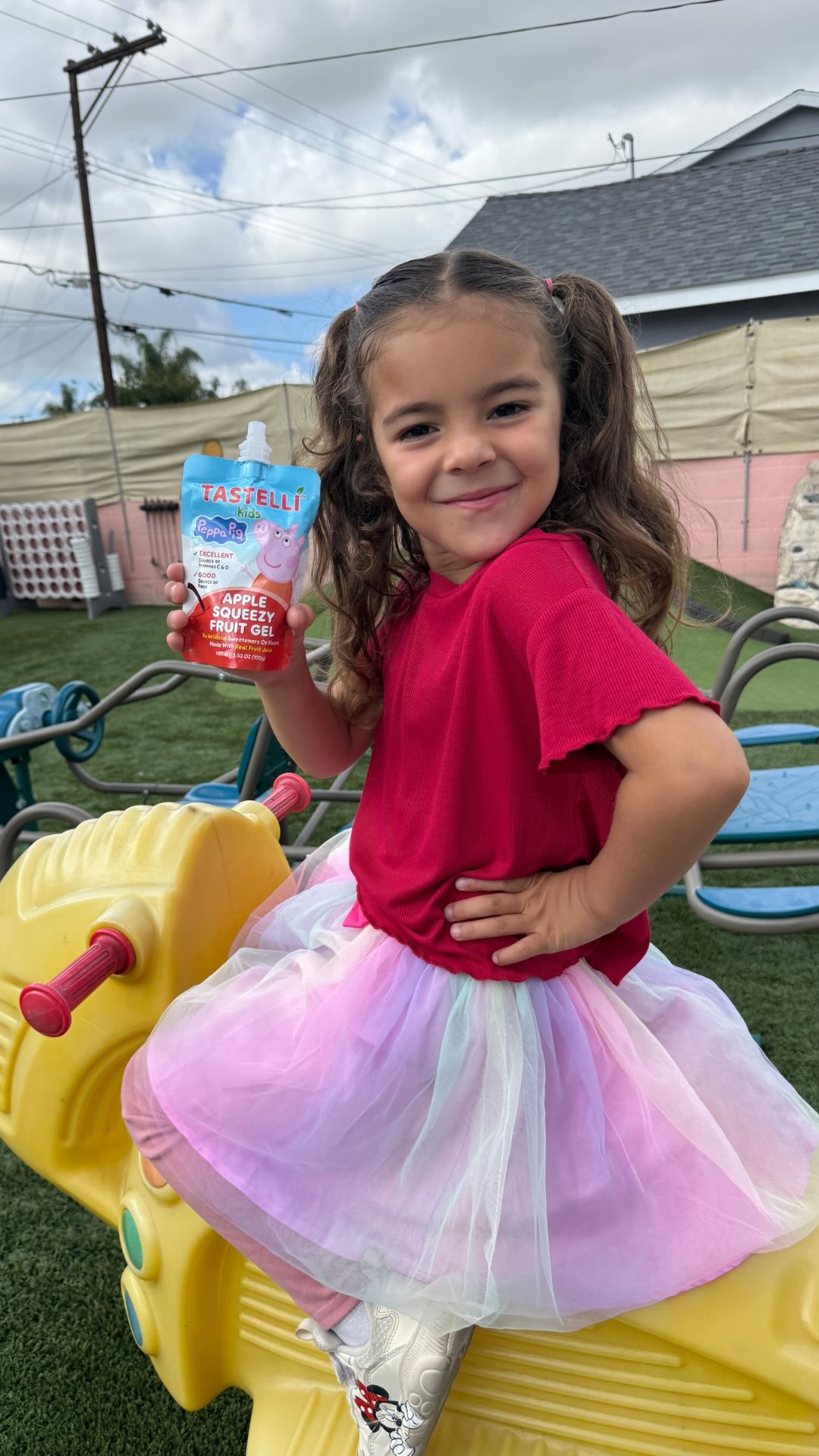 Instagram post by @carolinamunhoz for Tastelli. Caption reads: [...] and I have the best tip for you!....