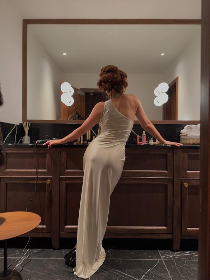 Instagram post by @jillyisabella for OH POLLY. Caption reads: scorpio, sagittarius and capricorns, our time has....