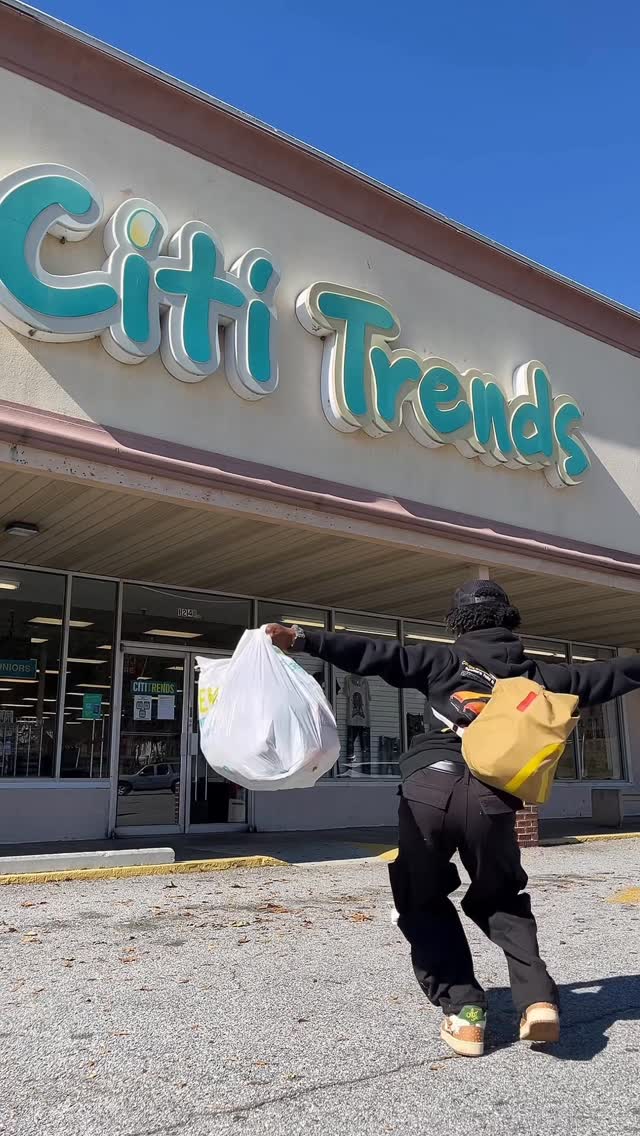 Instagram post by @raymondturnerjr for Citi Trends. Caption reads: 👇🏾👉🏾 Tag a friend 👀‼️

KINFOLK WHAT YOU KNOW....