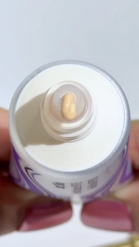 Instagram post by @marriumsshah for Chantecaille. Caption reads: [...] Sunscreen Broad Spectrum SPF....