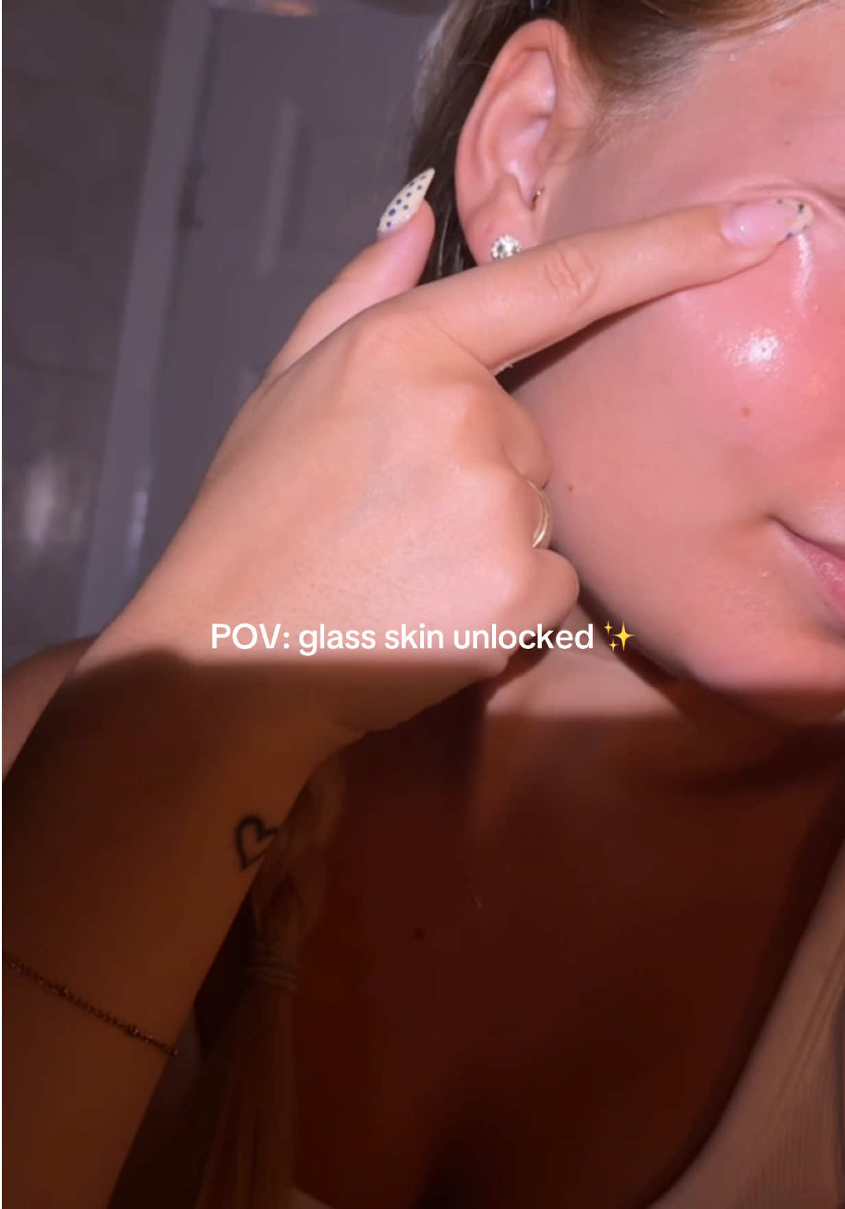 TikTok post by @jennyvhrt for 4AM Marketing – Saebyeok Naesi. Caption reads: [...] ✨ @COSRX Official @COSRX UK @4AM Marketing –....