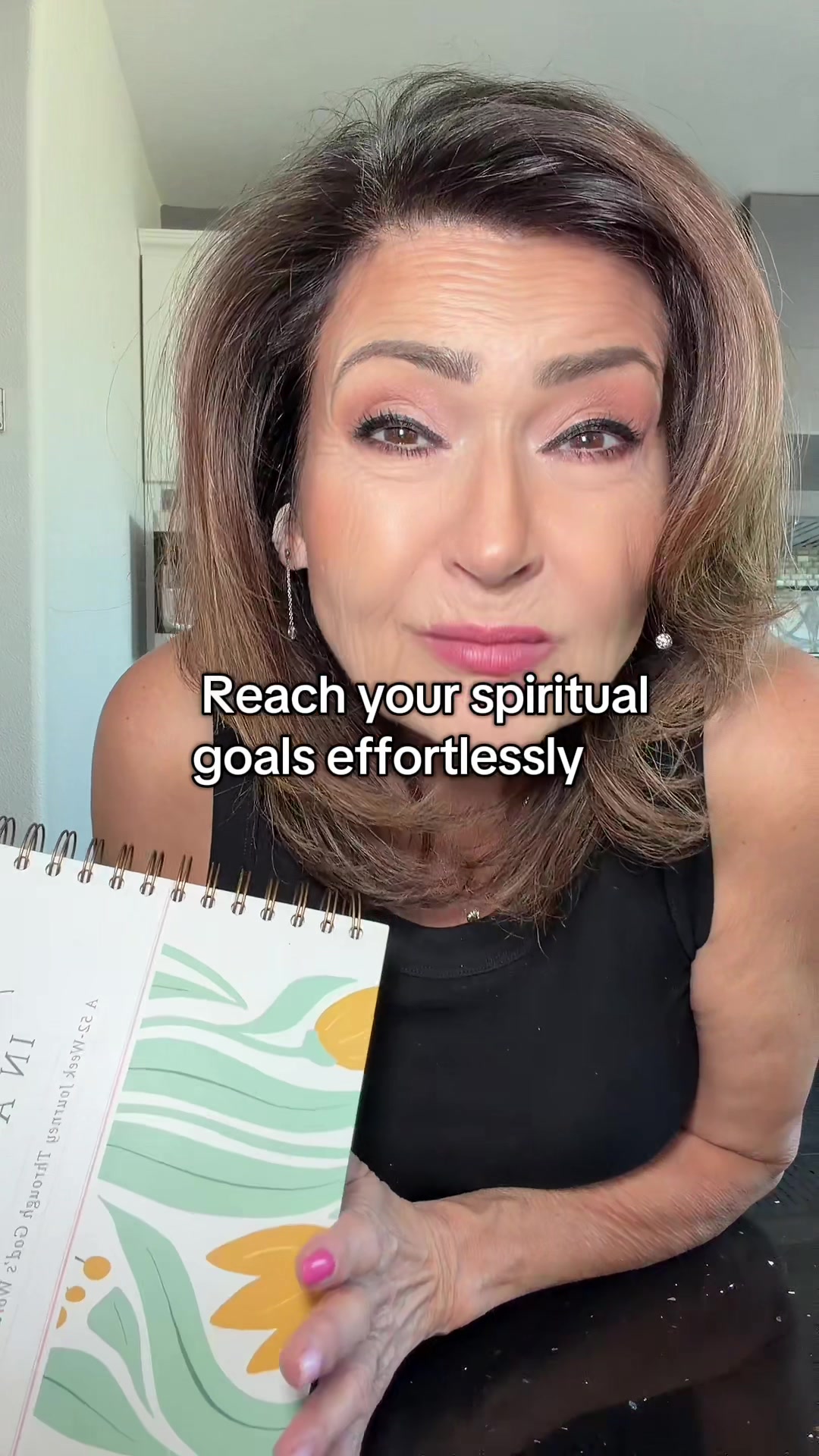 TikTok post by @sassandspirit for Spiral Bible. Caption reads: Best written and oro devocional #spiralbible....