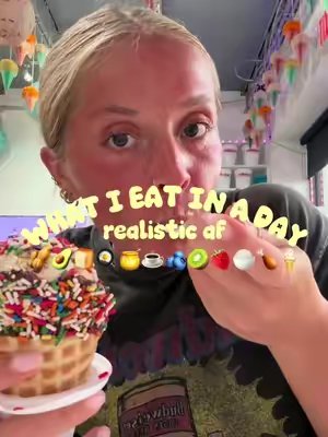 TikTok post by @_itscarlie_ for Arrae. Caption reads: [...] #balancedeating #foodisfuel @Arrae @Siete....