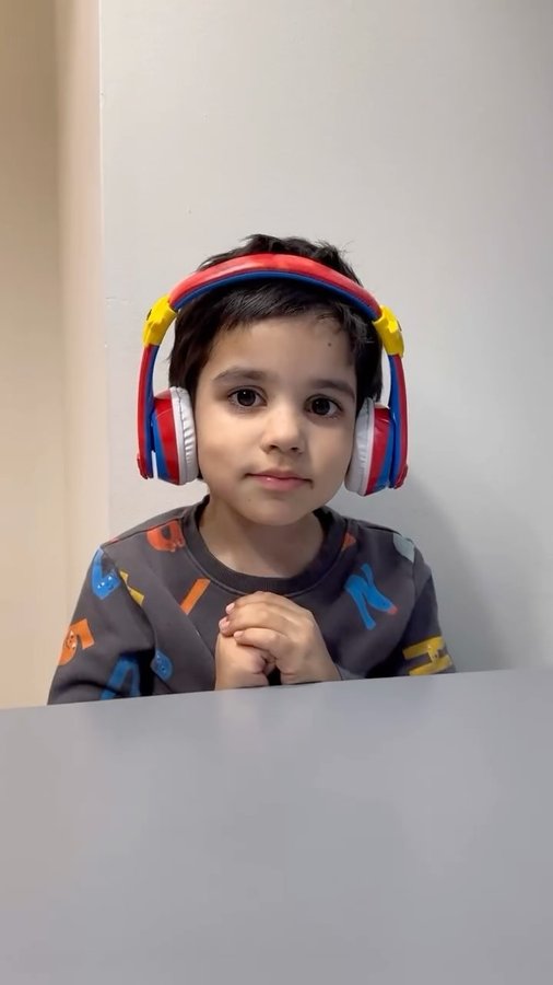 Instagram post by @1navneet.a for eKids. Caption reads: [...] Super mario bluetooth headphones from....