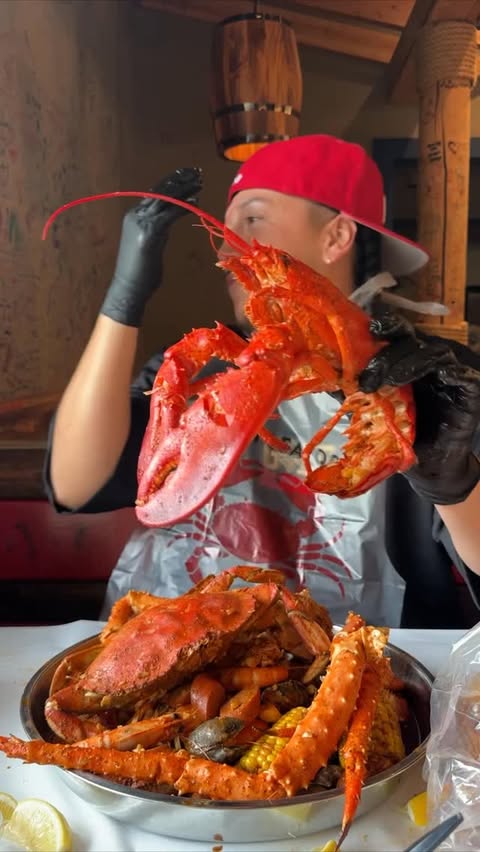 Instagram post by @thesnacksensei for Yelp. Caption reads: LUNCH SPECIALS At Cajun Crackn In Milpitas! 
....