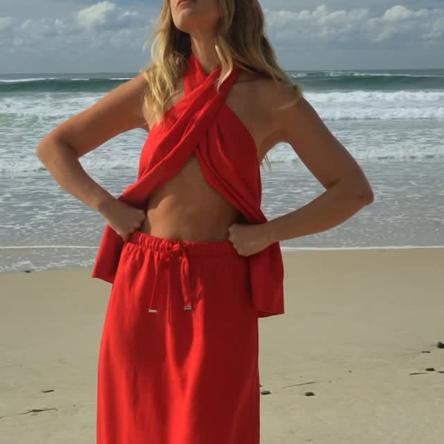 Instagram post by @christinamacpherson for Country Road. Caption reads: Designed for an escape to the sunshine. Our Resort....