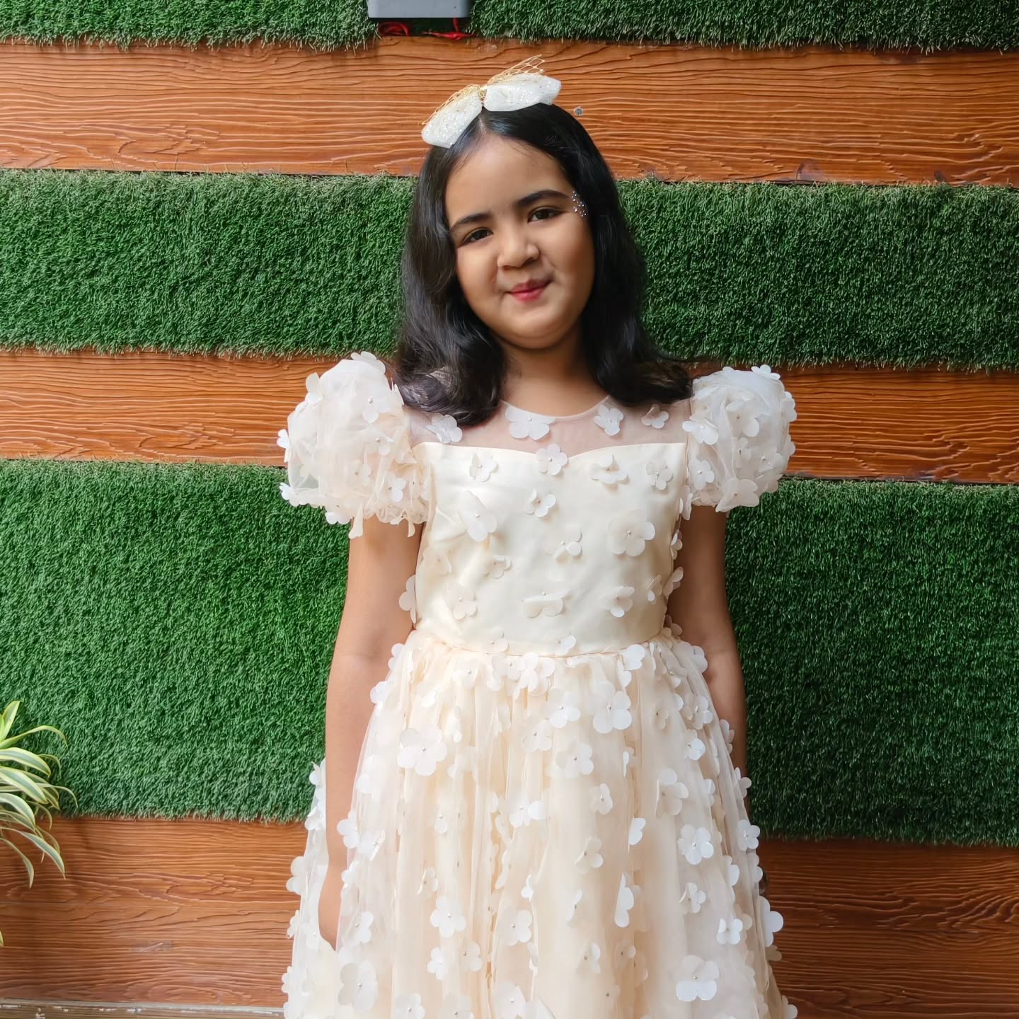 Instagram post by @geetika.aishvi.official for Hopscotch. Caption reads: [...] for the New Year celebration?....