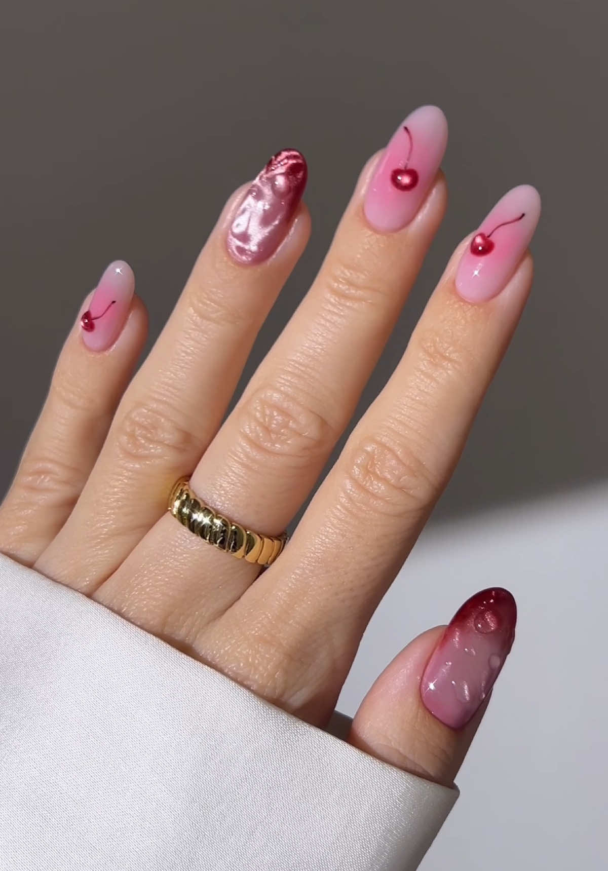 TikTok post by @heygreatnails for Apres Nail. Caption reads: [...] Liner Brush #aprespartner #apresnail....