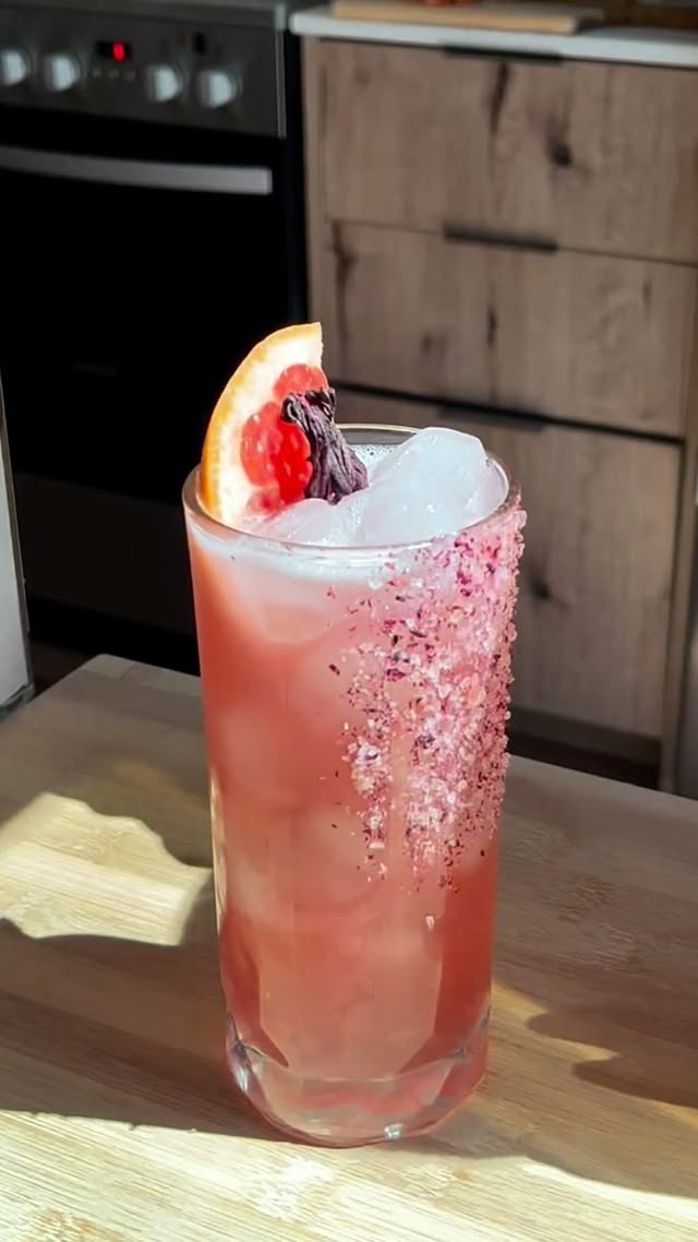 Instagram post by @elaineempalmado for Ritual Zero Proof. Caption reads: [...] drink 🌸 Here’s the recipe: 2oz....