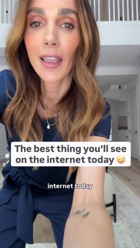 Instagram post by @anna_brstyle for SPANX. Caption reads: [...] 🚽 friendly jumpsuit. Use code ANNAMXSPANX....