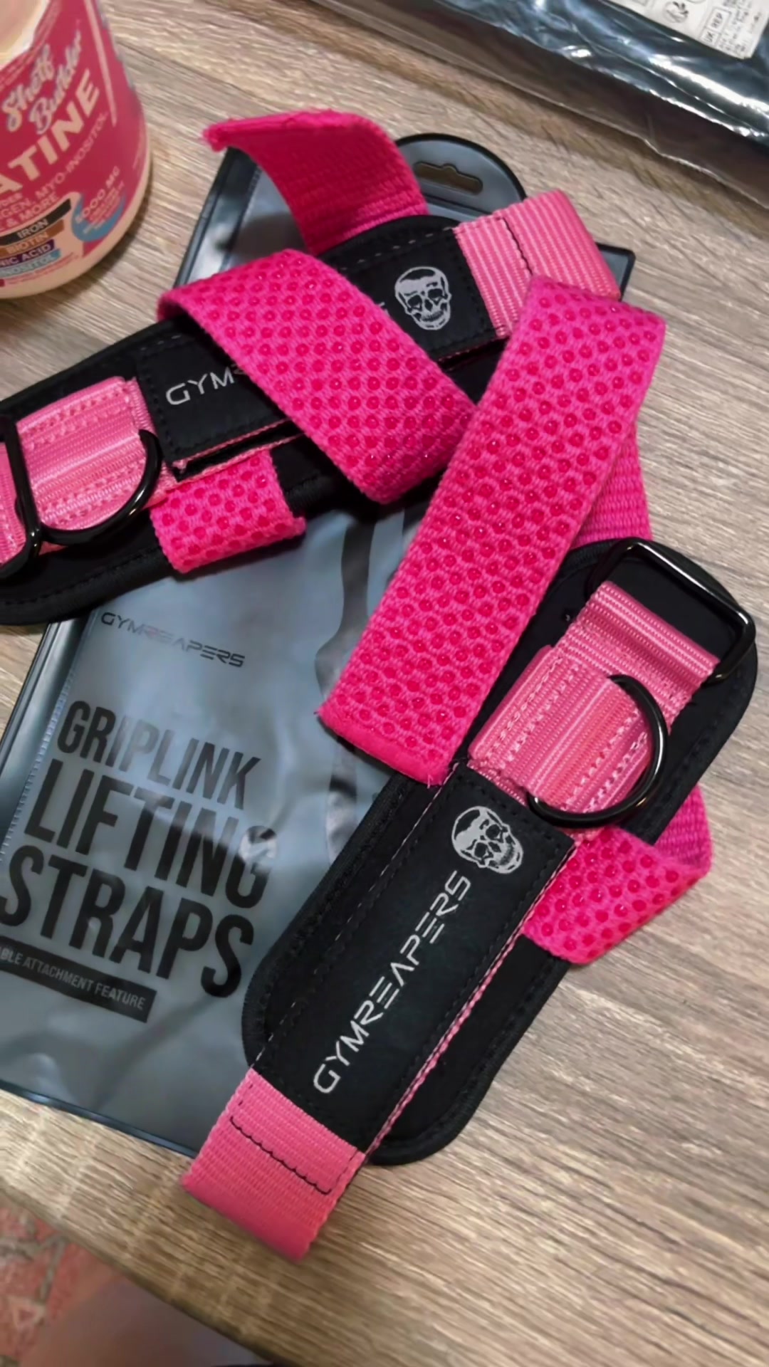 TikTok post by @averybillingsleyy for Gymreapers. Caption reads: Gymreapers Griplink Lifting Straps🙌😱 love that....