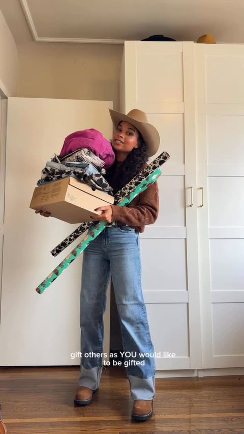 Instagram post by @justinasharp for Buckle. Caption reads: buckle up, I’m giving away all my secrets this....