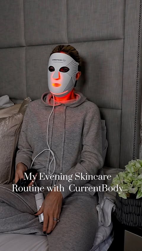 Instagram post by @totallyinfluencedstyle for currentbody. Caption reads: [...] - not miracles! I’ve been using my....