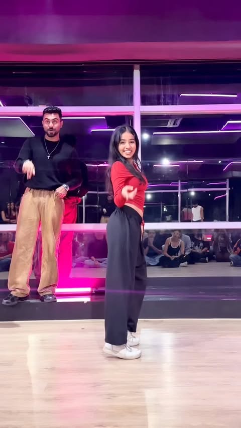 Instagram post by @juhiirohit for NEWME. Caption reads: [...] ahh🫶🏼

maroon fitted crop top from....