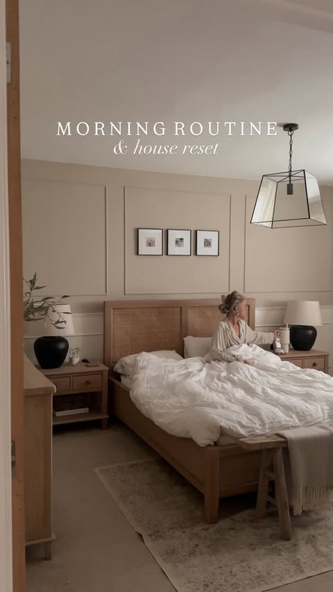 Instagram post by @_gemmalouisemiles for Myvitamins. Caption reads: [...] and free delivery at @myvitaminsuk ad.