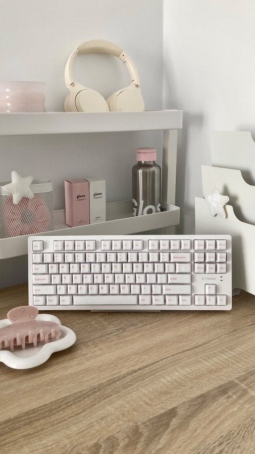 Instagram post by @lovemarsf for Cerakey. Caption reads: white & pink ceramic keycaps 🩰🤍....