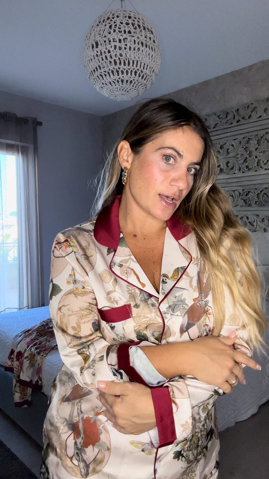 Instagram post by @_valentina__dangelo_ for Luvlette. Caption reads: Ma quanto sono belli i pigiami nuovi che mi ha....