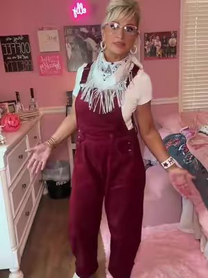 TikTok post by @colesmom21 for Molitree. Caption reads: [...] #fallfashion #falltransition @Molitree.