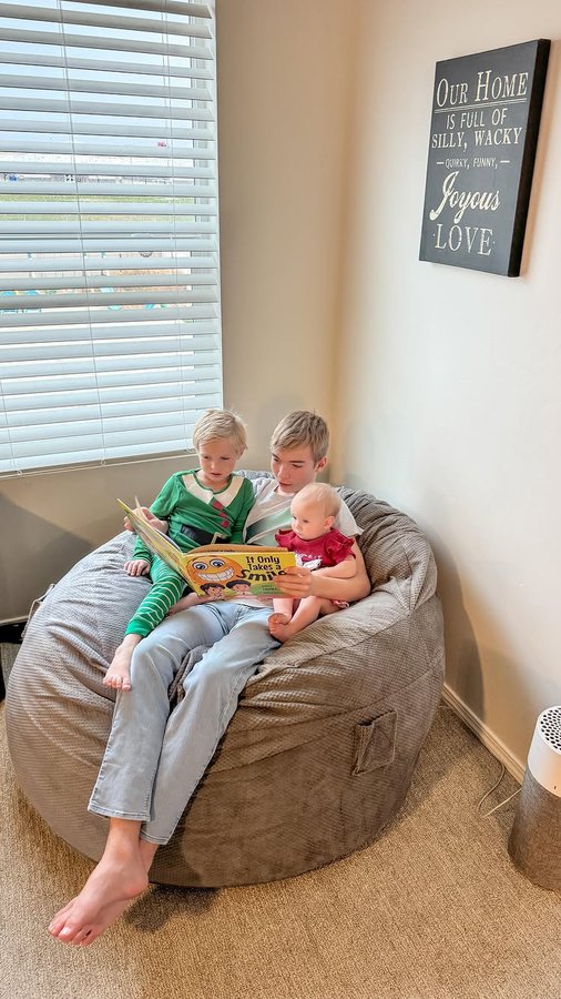 Instagram post by @soothsaga for Cordaroys. Caption reads: [...] one of these super soft and comfy @CordaRoys....