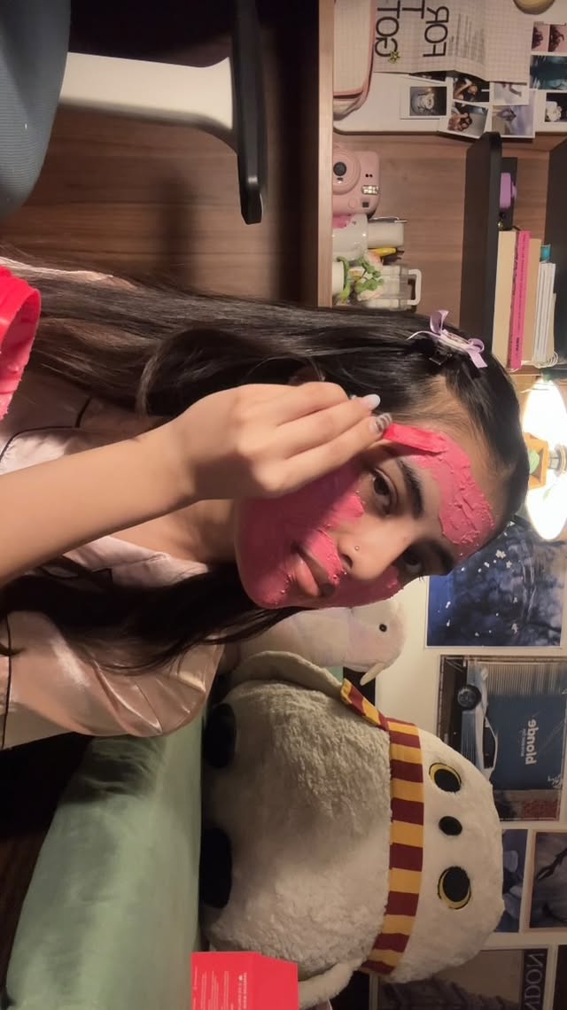 Instagram post by @shaguncy for Foxtale. Caption reads: [...] slow, and surprisingly peaceful 🌷....