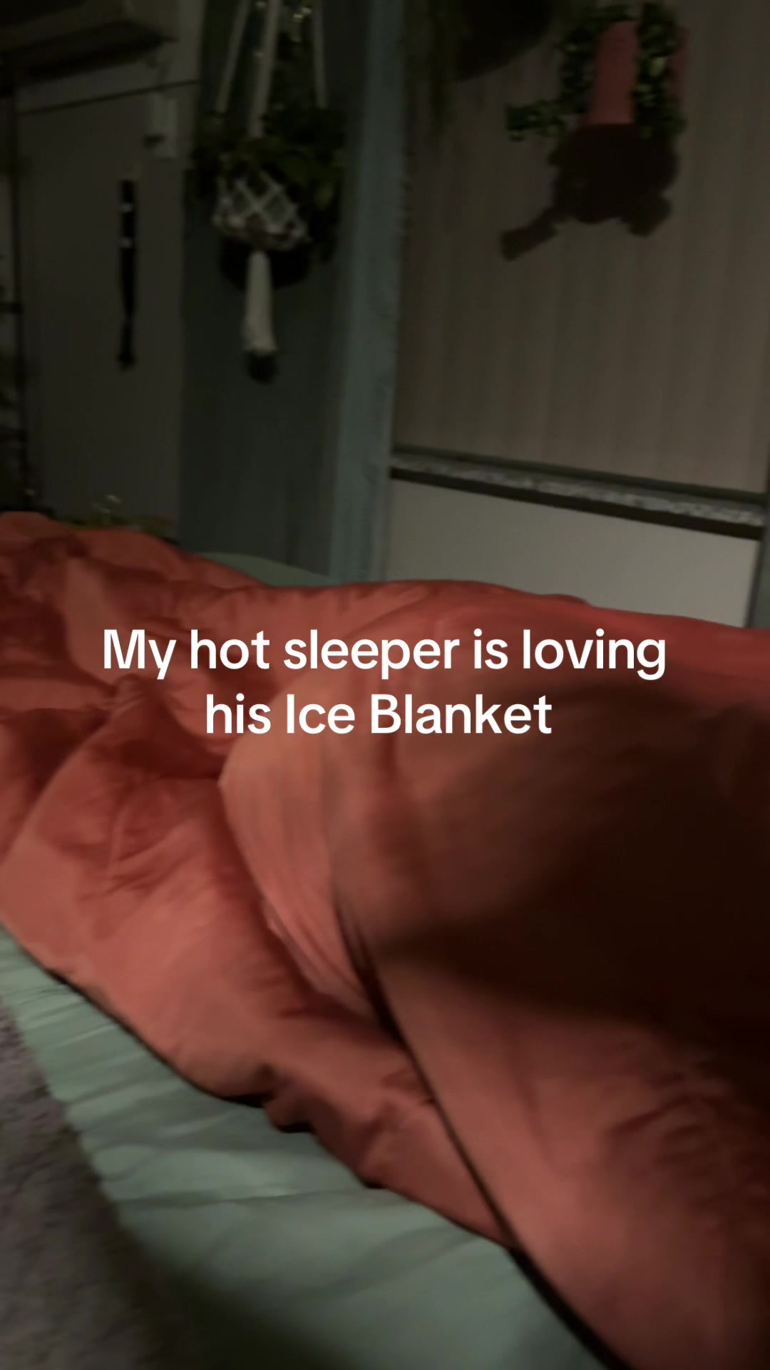 TikTok post by @vanessark27 for Ice Blankets. Caption reads: [...] best gift for those hot sleepers. @Ice....