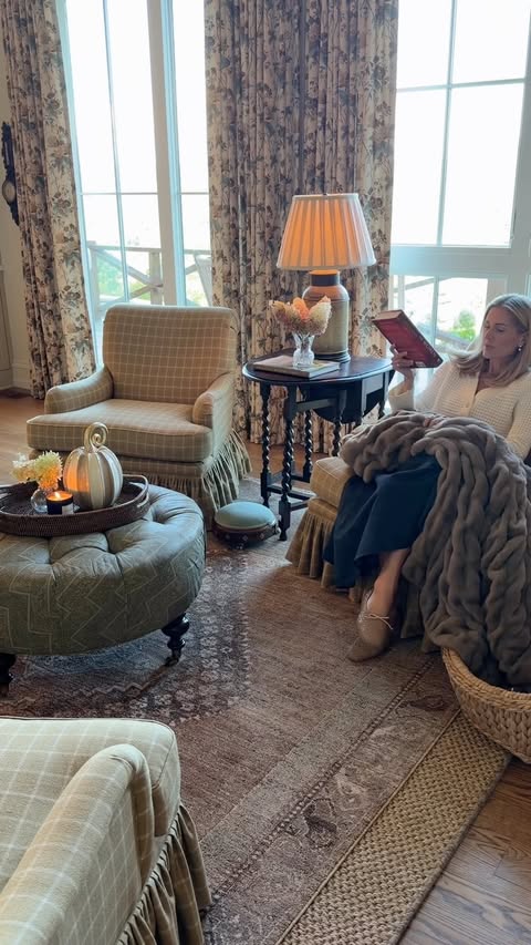 Instagram post by @sara__ferguson for Loloi. Caption reads: [...] rug from @magnolia by @joannagaines x....