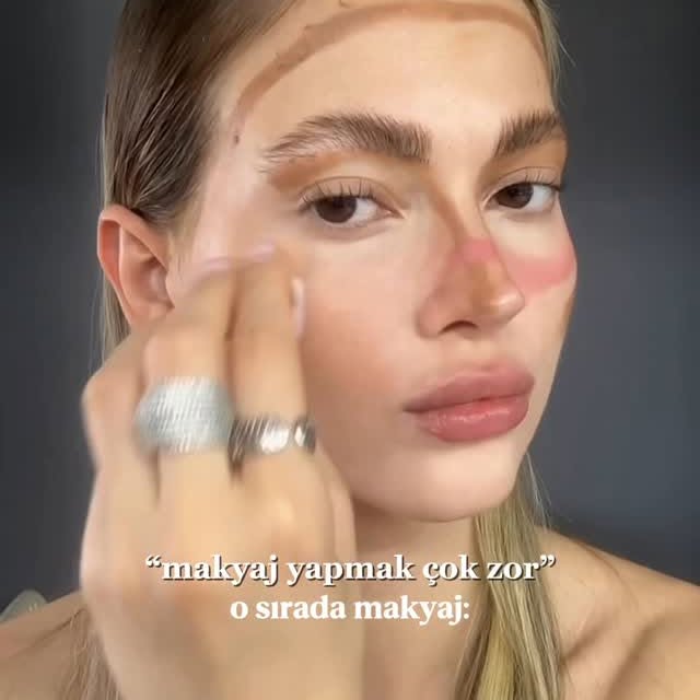 Instagram post by @tugccesen for KIKO Milano. Caption reads: Üç çizgide yüz şekillendirme sanatı ✨
Kontür,....
