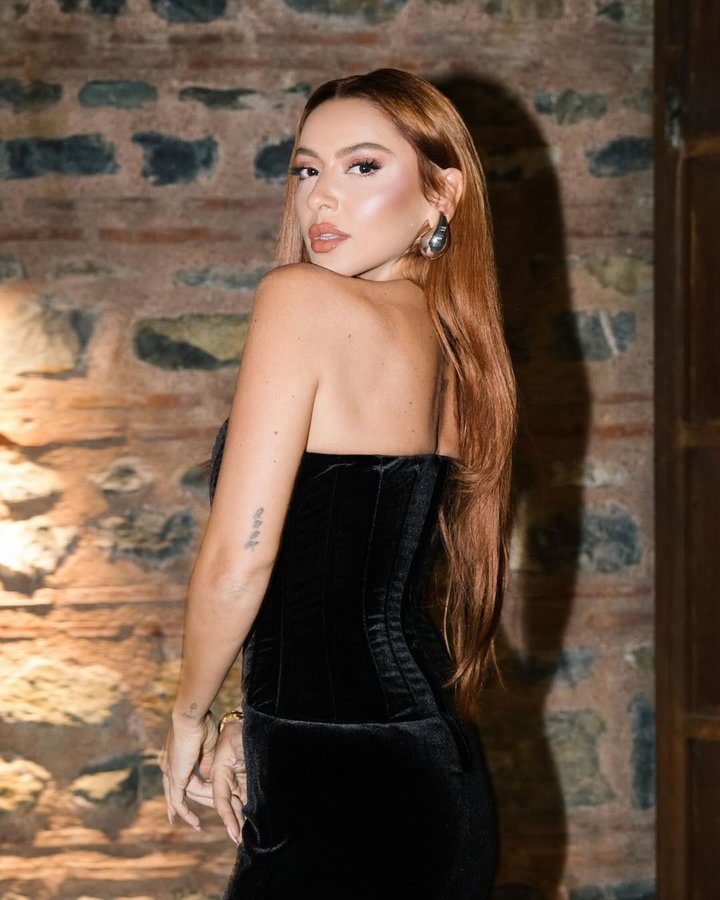 Instagram post by @hadise for Beymen. Caption reads: #EsasOğlan after party look 🪩❤️

Dress....
