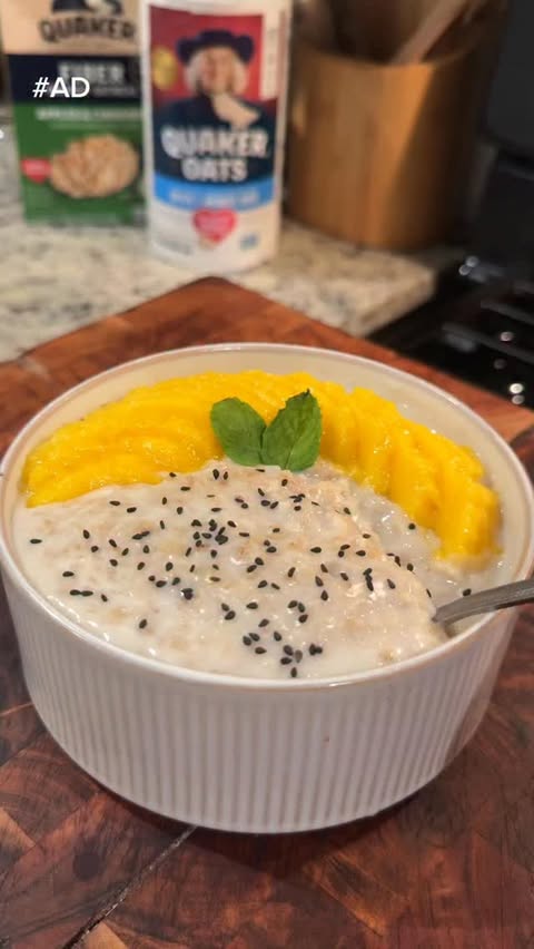 Instagram post by @citlallygonzalezz for Quaker Oats. Caption reads: #ad I’m partnering with @quaker for Fiber....