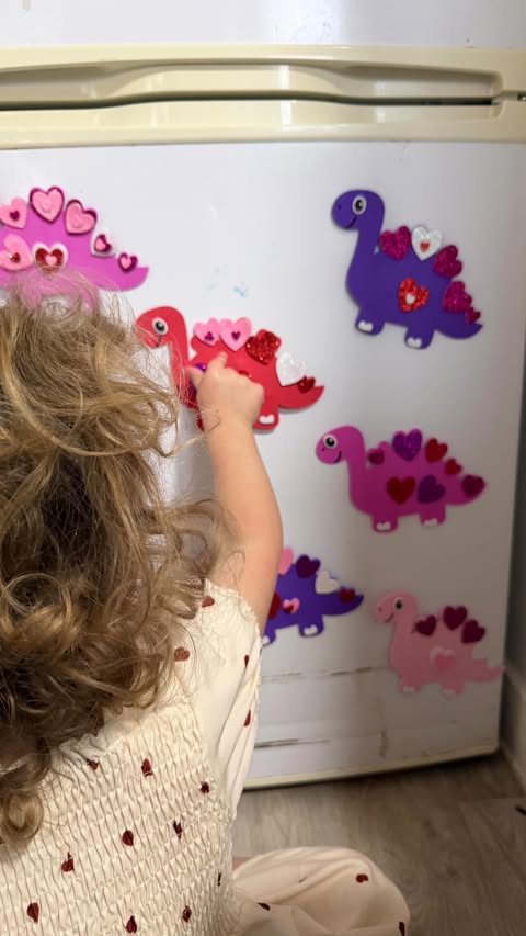 Instagram post by @raisinglottieandindie for Baker Ross. Caption reads: 💞 valentines day crafts with @bakerross 💞 Baker....