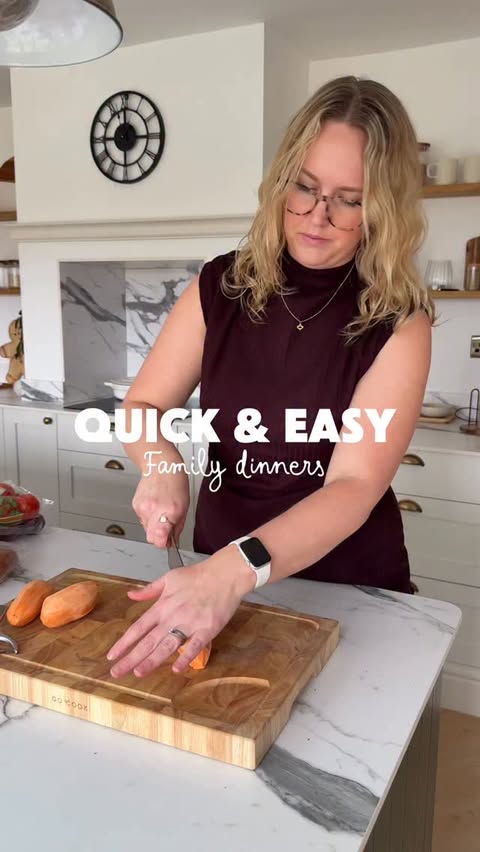 Instagram post by @budgetingmumofficial for Marks and Spencer. Caption reads: [...] actually eats! 

I headed to....