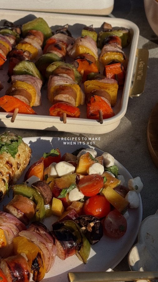 Instagram post by @whatrobineats for Amylu Foods. Caption reads: Comment APPLE for the recipe!! 🔥

Not to be....