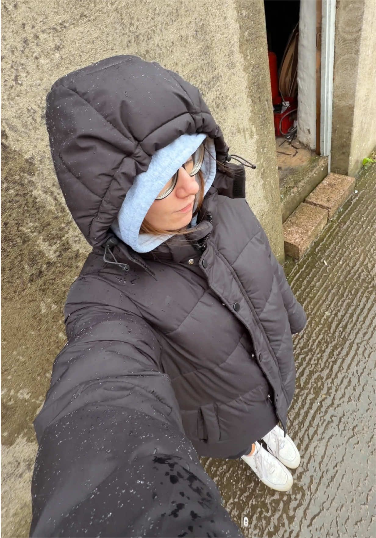 TikTok post by @clo_davo for PUFFIT. Caption reads: At least I’ll be dry✌🏼 @PUFFIT.UK #fyp....