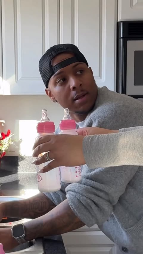 Instagram post by @foxxanddye for GROWNSY. Caption reads: [...] 😩

Make holiday cleanup easy with the....