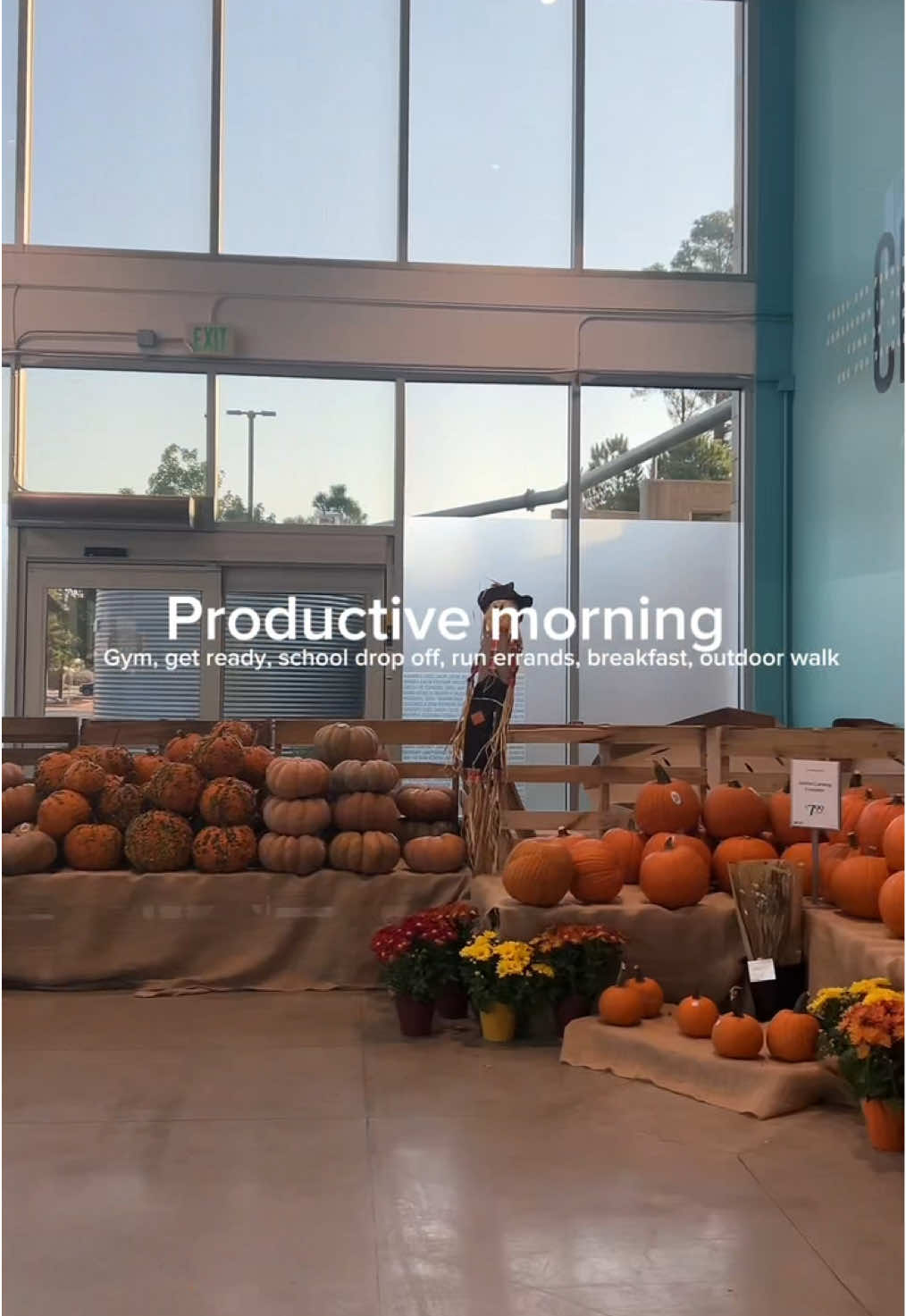 TikTok post by @jujub33_ for FITCRUNCH. Caption reads: [...] go in the mornings 🌞 Happy Saturday ✨....