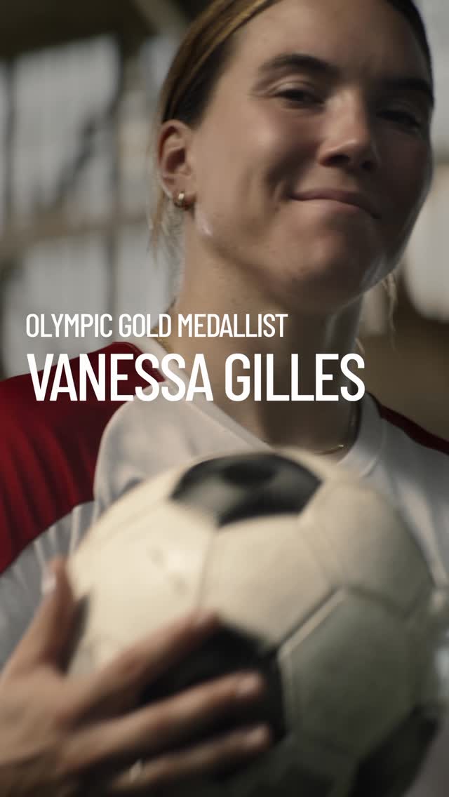 Instagram post by @vanessagilles4 for Canadian Turkey. Caption reads: #ad ⚽💥 From the pitch to the plate, I need fuel....