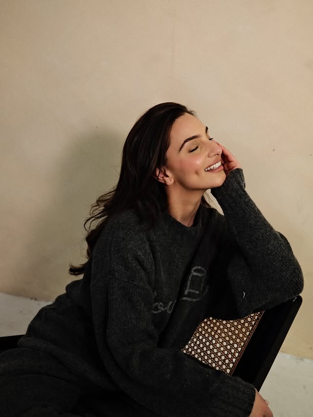 Instagram post by @brarnavi_ for YoungLA. Caption reads: cozy season 🐻 

wearing: @younglaforher @youngla....