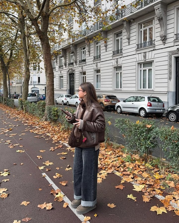 Instagram post by @capucinerqllrt for Promod. Caption reads: I think I have an obsession with brown 🧸🤎 

-....