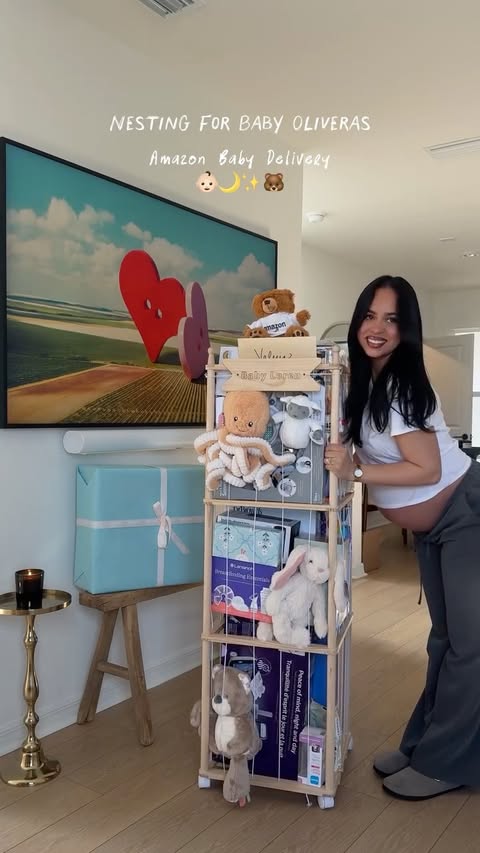 Instagram post by @valeloren for Boppy Italia. Caption reads: @amazon thank you so much, Baby Oliveras is so....