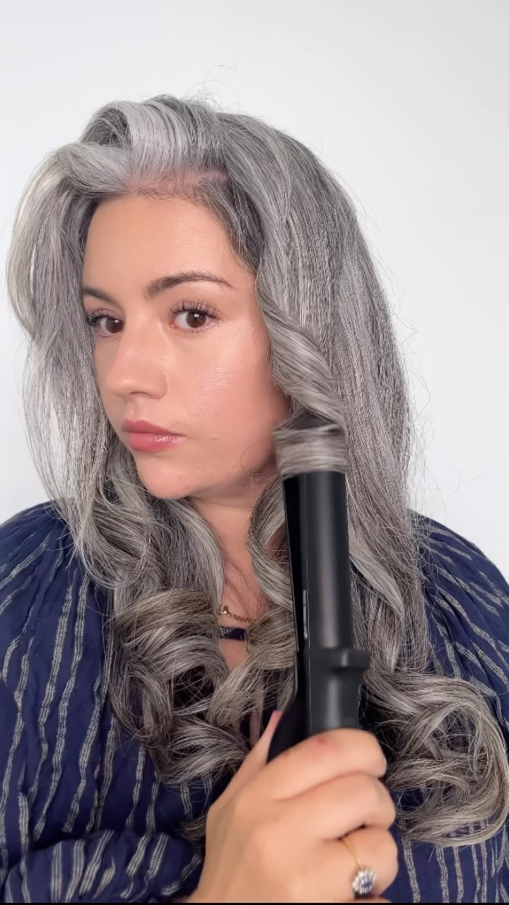 Instagram post by @sstrange for Emi Jay. Caption reads: these curls turned out so good! 🤩

prepped with....