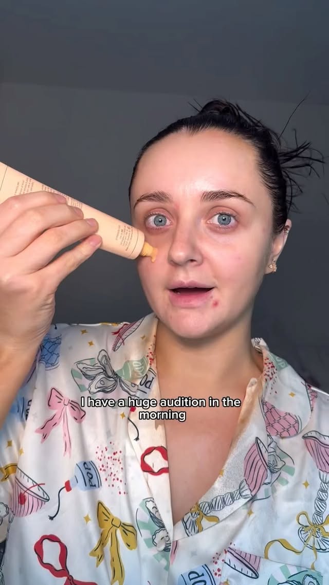 Instagram post by @abbieparkinson for Hair Syrup. Caption reads: Tell me to break a leg !!!!!! 
.
.
#actor #grwm....