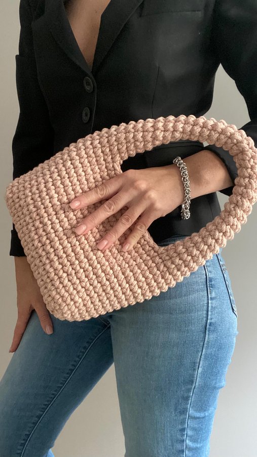 Instagram post by @iswoolish for Bobbiny. Caption reads: IsWoolish Amelia Bag is here ❤️❤️❤️

Super clean,....