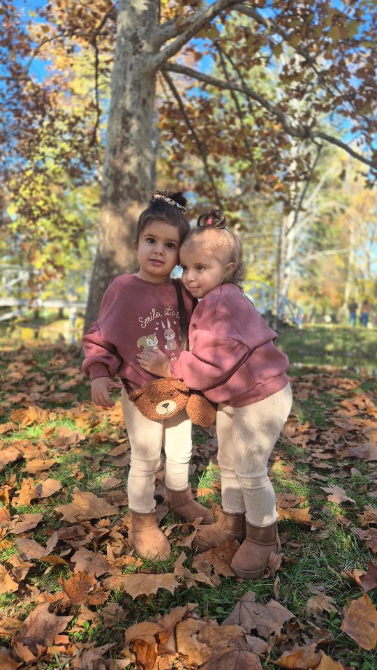 Instagram post by @hristinapan for Sinsay. Caption reads: 🍂Fall in Love with @sinsay 🤎

Кодови за облеката....