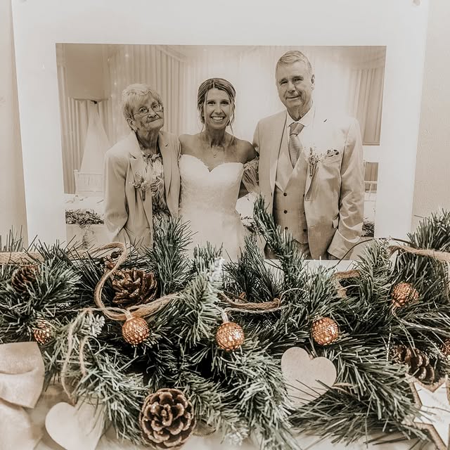 Instagram post by @sophia_and_williams_world for Optimalprint. Caption reads: [...] , that's why I have ordered from....