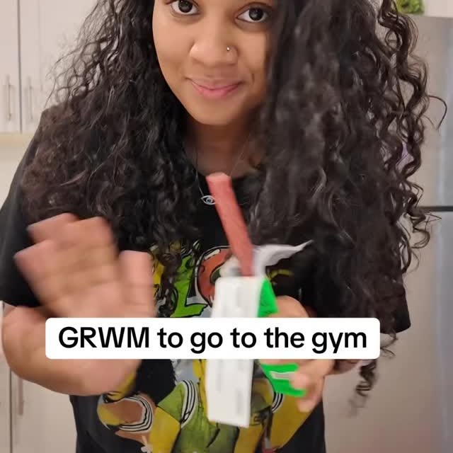 Instagram post by @sh33natay for Chomps. Caption reads: [...] a quick protein boost from @Chomps Chomps!....